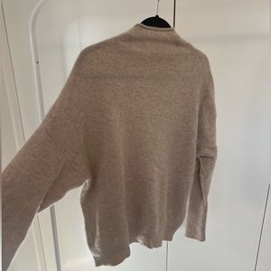 Aritzia Format Luxe Cashmere Turtleneck